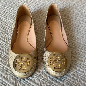 Tory Burch Flats (Size 8)